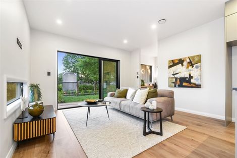 Photo of property in 64u2 Banbury Crescent, Fairfield, Hamilton, 3214