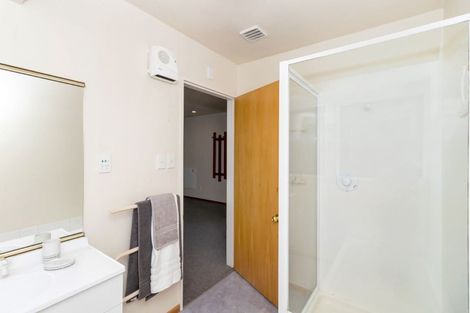 Photo of property in 27 Cardigan Bay Place, Addington, Christchurch, 8024