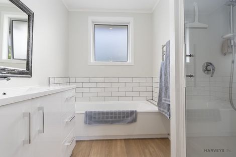 Photo of property in 21 Sunvue Road, Glen Eden, Auckland, 0602