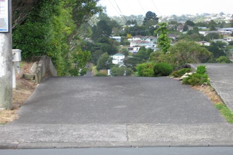 Photo of property in 1/51a Target Road, Totara Vale, Auckland, 0629