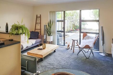 Photo of property in 3/17 Harbour View Road, Te Atatu Peninsula, Auckland, 0610