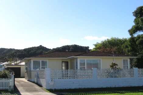 Photo of property in 6 Manutuke Street, Wainuiomata, Lower Hutt, 5014