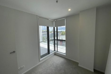 Photo of property in Bella Vista, 2f/84 Gunner Drive, Te Atatu Peninsula, Auckland, 0610