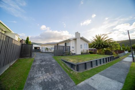 Photo of property in 18 Manutuke Street, Wainuiomata, Lower Hutt, 5014