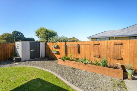 Photo of property in 39 Logan Way, Kelvin Grove, Palmerston North, 4414