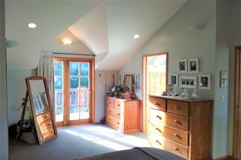 Photo of property in 79 Simla Crescent, Khandallah, Wellington, 6035