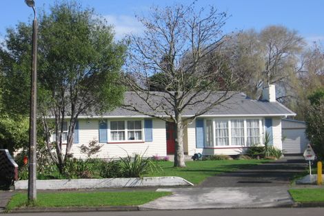 Photo of property in 6 Panako Place, Awapuni, Palmerston North, 4412