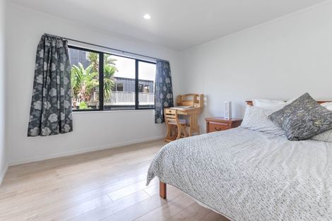 Photo of property in 2/134 Birkenhead Avenue, Birkenhead, Auckland, 0626