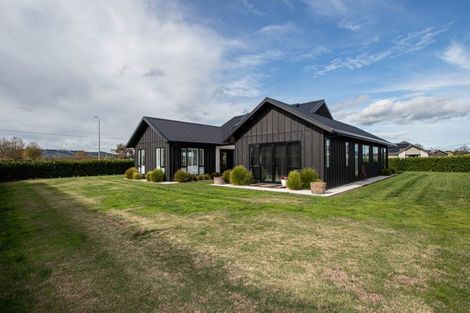 Photo of property in 101 Saint Kilda Road, Cambridge, 3434