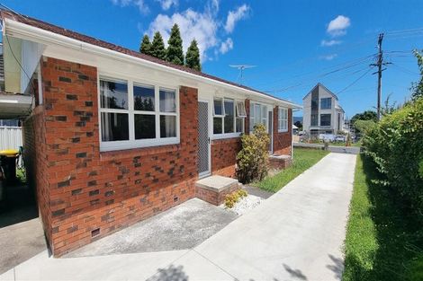 Photo of property in 105 Te Atatu Road, Te Atatu South, Auckland, 0610