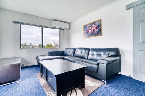 Photo of property in 3199 Great North Road, New Lynn, Auckland, 0600