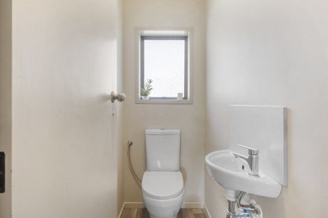 Photo of property in 7 Kathleen Place, Rainbow Point, Taupo, 3330