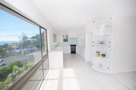 Photo of property in 2/99 Kowhai Road, Mairangi Bay, Auckland, 0630