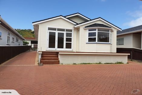 Photo of property in 333 The Parade, Island Bay, Wellington, 6023
