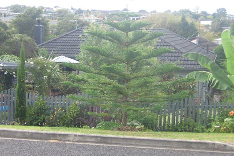 Photo of property in 43 Corunna Road, Milford, Auckland, 0620