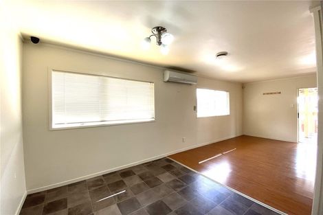 Photo of property in 42a Farwood Drive, Henderson, Auckland, 0612