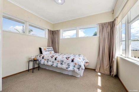 Photo of property in 1/37 Shakespeare Road, Milford, Auckland, 0620