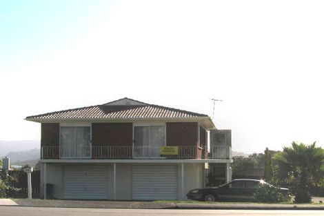 Photo of property in 4210a/1 Great North Road, Glendene, Auckland, 0602
