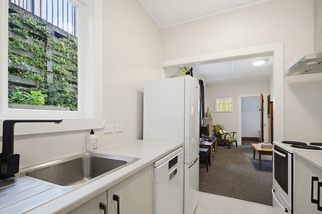Photo of property in 49 Adams Terrace, Aro Valley, Wellington, 6021