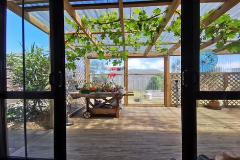 Photo of property in 213 Mark Avenue, Grenada Village, Wellington, 6037
