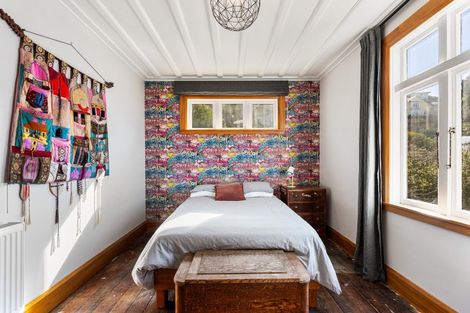 Photo of property in 16 Brewster Street, Bluff Hill, Napier, 4110