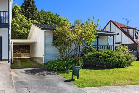 Photo of property in 5 Halyard Place, Whitby, Porirua, 5024