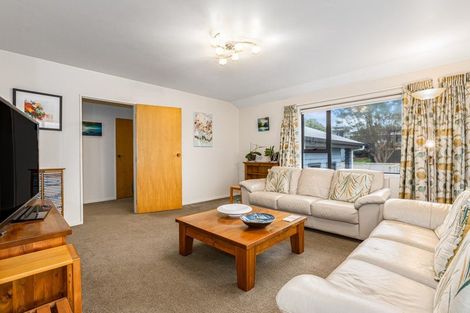 Photo of property in 154 Kahu Road, Paremata, Porirua, 5024