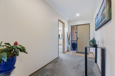 Photo of property in 18 Karamu Street, Te Atatu Peninsula, Auckland, 0610