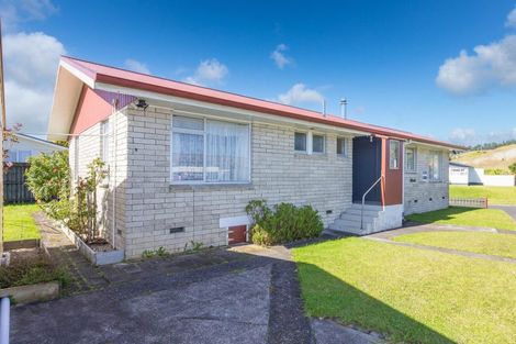 Photo of property in 16 Blundell Place, Huntly, 3700