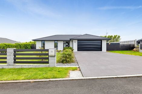 Photo of property in 34d Honeyfield Drive, Whalers Gate, New Plymouth, 4310
