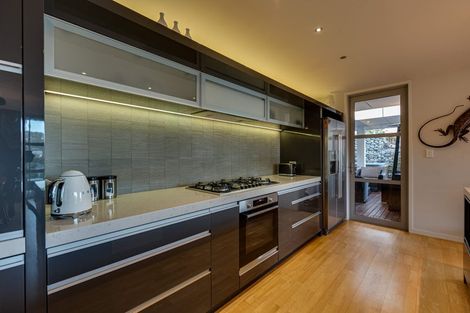 Photo of property in 6 Challenger Lane, Redcliffs, Christchurch, 8081