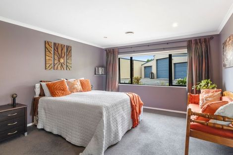 Photo of property in 98 Pitt Road, Hillsborough, New Plymouth, 4372