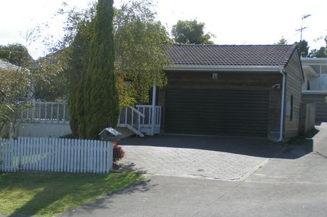 Photo of property in 1/21 Raines Avenue, Forrest Hill, Auckland, 0620
