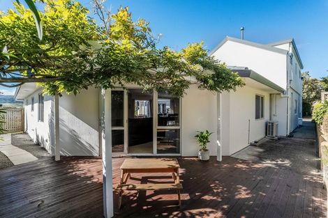 Photo of property in 23 Samwell Drive, Whitby, Porirua, 5024