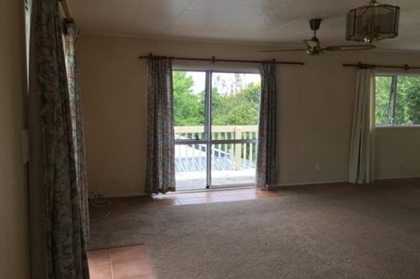 Photo of property in 126 Sunset Road, Unsworth Heights, Auckland, 0632