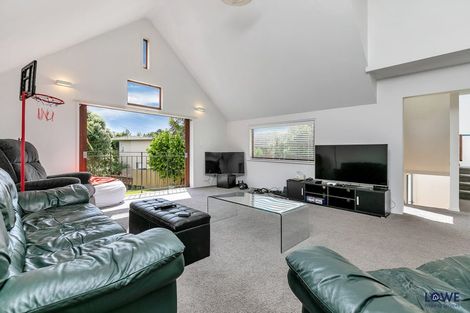 Photo of property in 480a Beach Road, Murrays Bay, Auckland, 0630