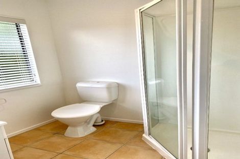 Photo of property in 3/42 Fields Parade, Oteha, Auckland, 0632