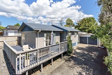 Photo of property in 5 Scarlet Drive, Ranui, Auckland, 0612