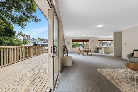 Photo of property in 22 Poturi Streams Avenue, Titirangi, Auckland, 0604