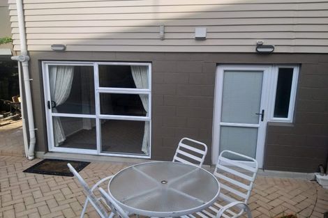 Photo of property in 25 Beulah Avenue, Rothesay Bay, Auckland, 0630