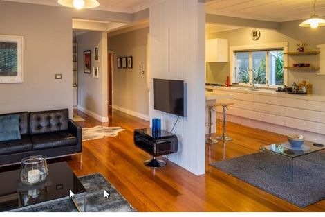 Photo of property in 102 The Parade, Island Bay, Wellington, 6023