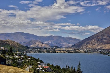 Photo of property in 32 Highview Terrace, Queenstown, 9300