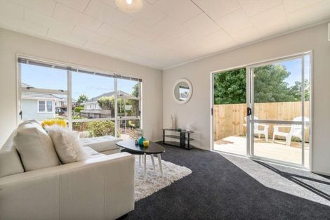 Photo of property in 25 Kervil Avenue, Te Atatu Peninsula, Auckland, 0610