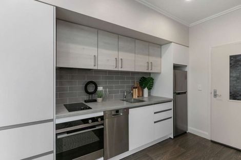 Photo of property in Fountain Court, 48u5 Oriental Parade, Oriental Bay, Wellington, 6011