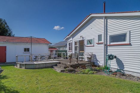 Photo of property in 19 Princes Street, Levin, 5510