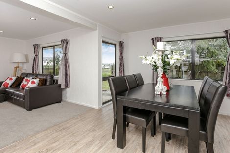 Photo of property in 29 Hill Crescent, New Lynn, Auckland, 0600