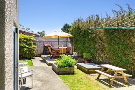 Photo of property in 111 Taikata Road, Te Atatu Peninsula, Auckland, 0610