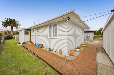 Photo of property in 63 Longfellow Road, Opunake, 4616