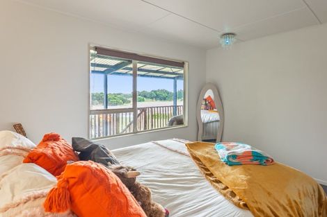 Photo of property in 21 Manga-pirau Street, Waikawa Beach, Manakau, 5573
