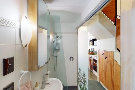 Photo of property in Qba Apartments, 1o/51 Webb Street, Mount Cook, Wellington, 6011